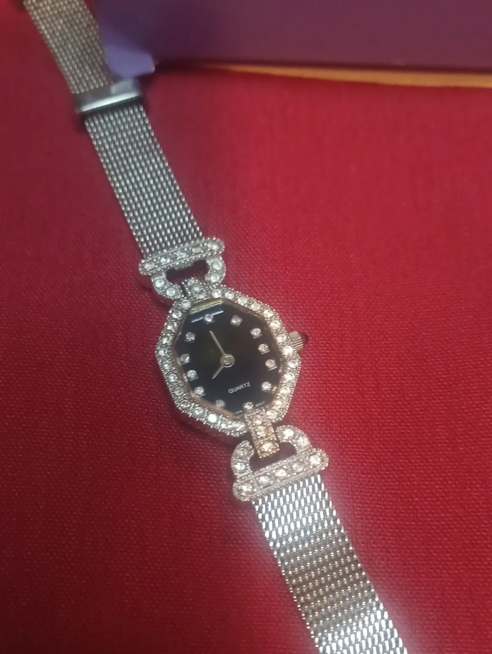 Avon Elizabeth Taylor Midnight Romance Watch